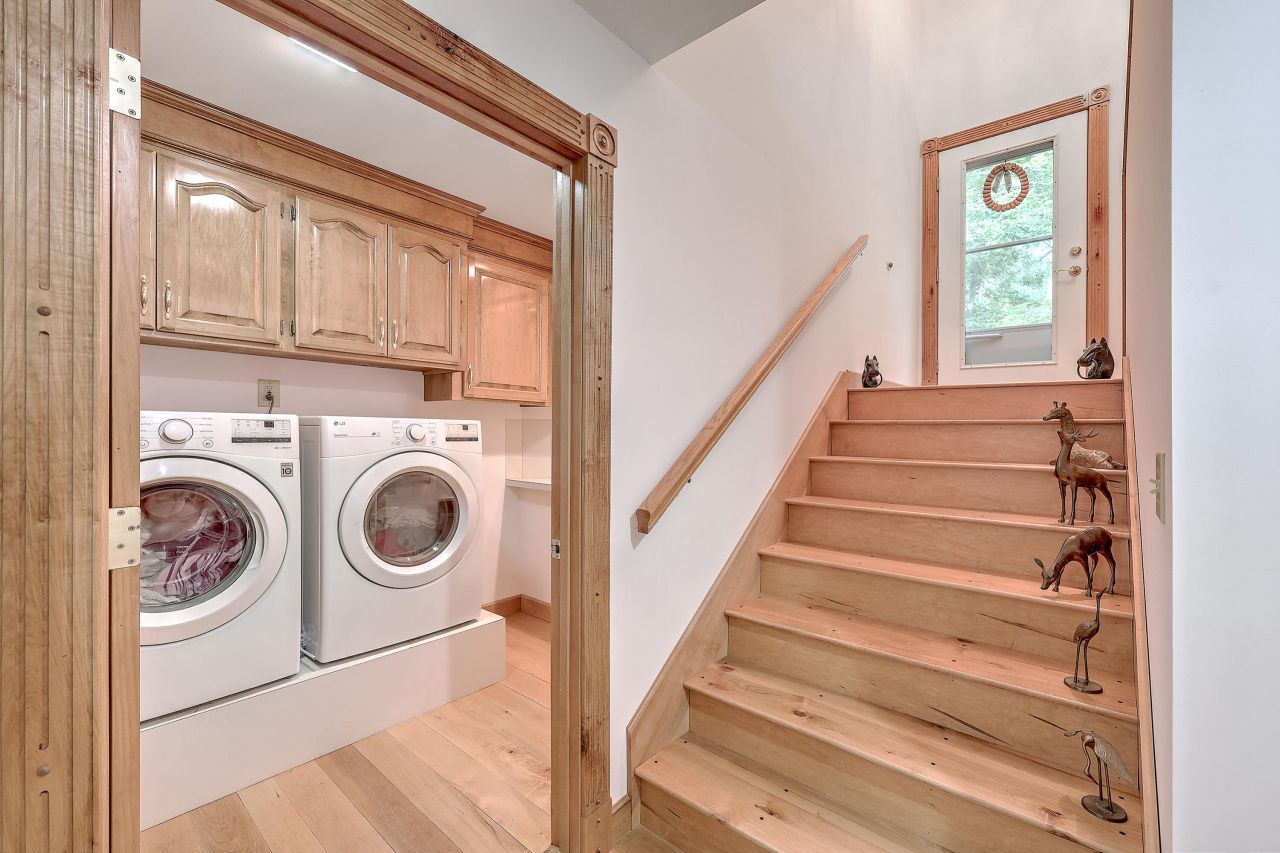 184 Burbank Drive Photo 33