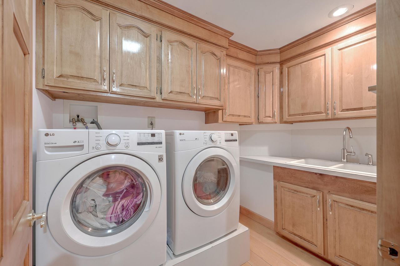 184 Burbank Drive Photo 34