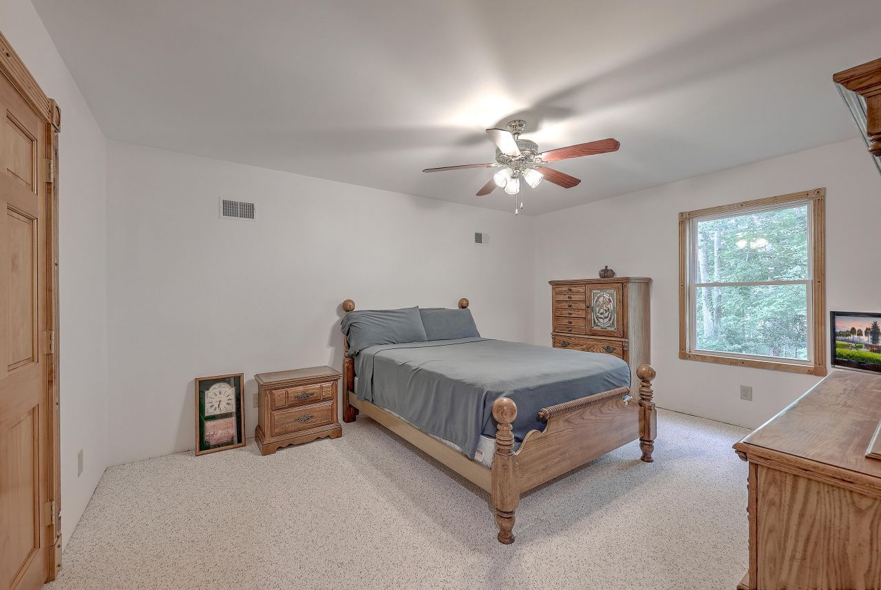 184 Burbank Drive Photo 48