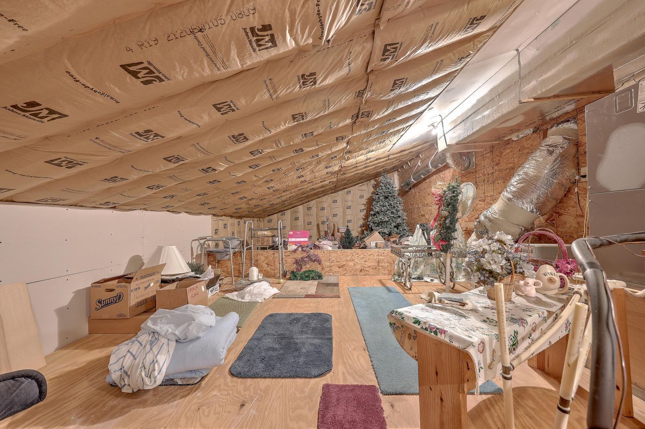 184 Burbank Drive Photo 51