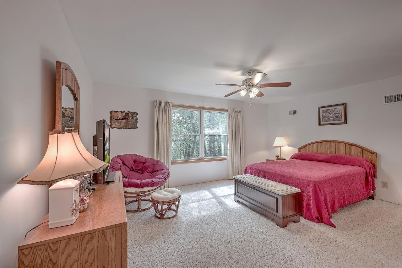 184 Burbank Drive Photo 52