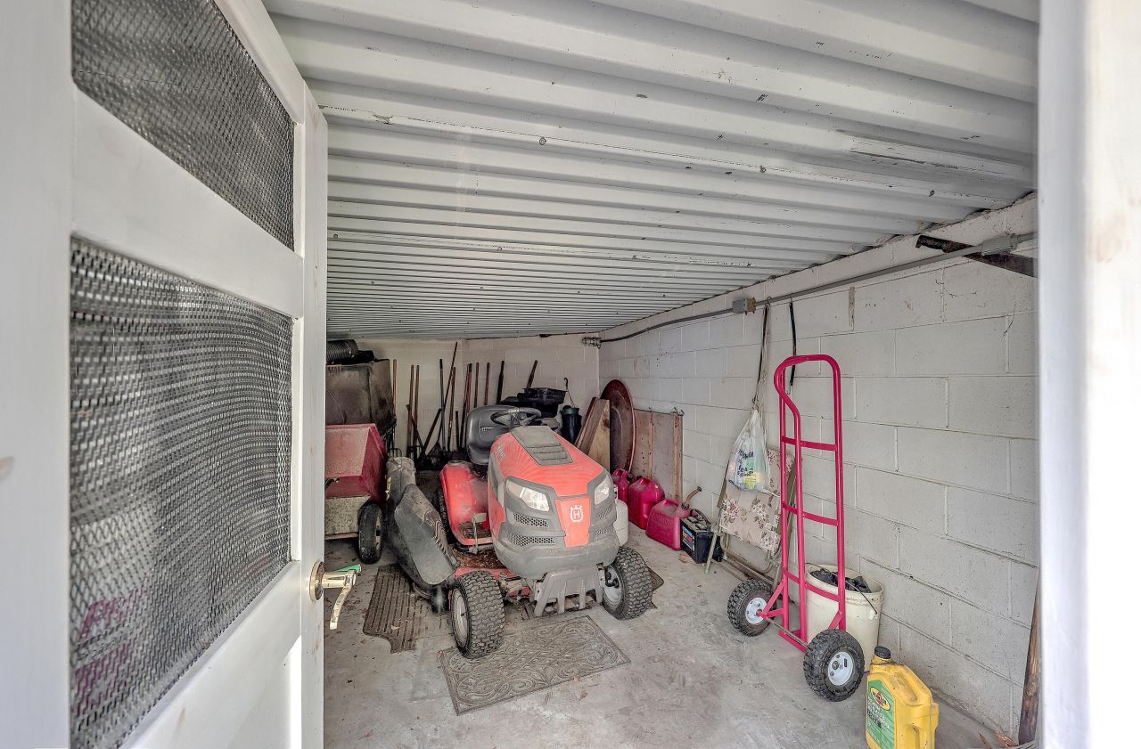 184 Burbank Drive Photo 56