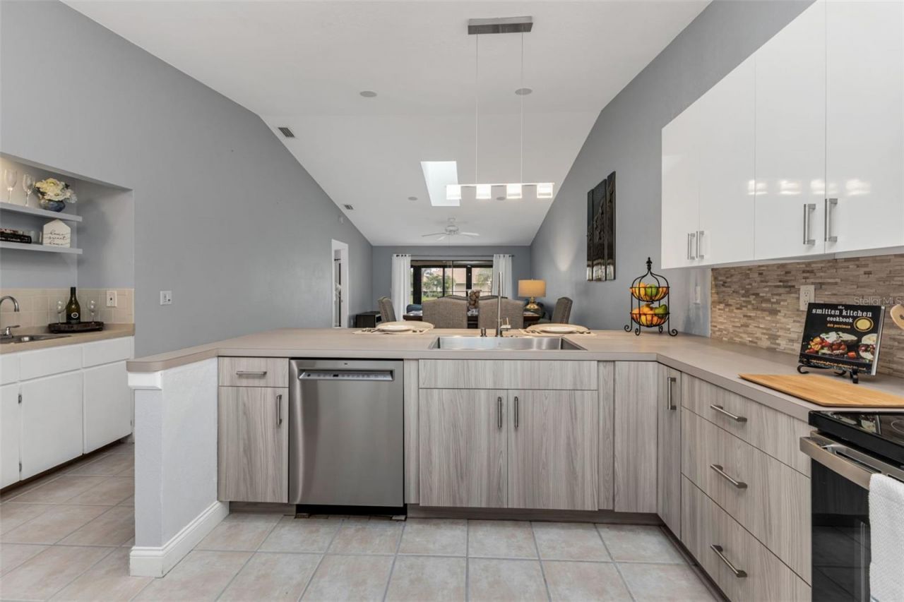 3830 Bal Harbor Boulevard, Unit 9, Punta Gorda, FL 33950 Photo