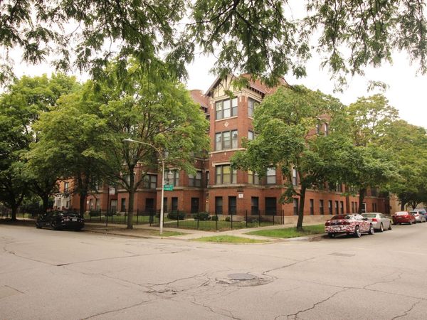 5200 S Woodlawn Avenue, Chicago, IL 60615