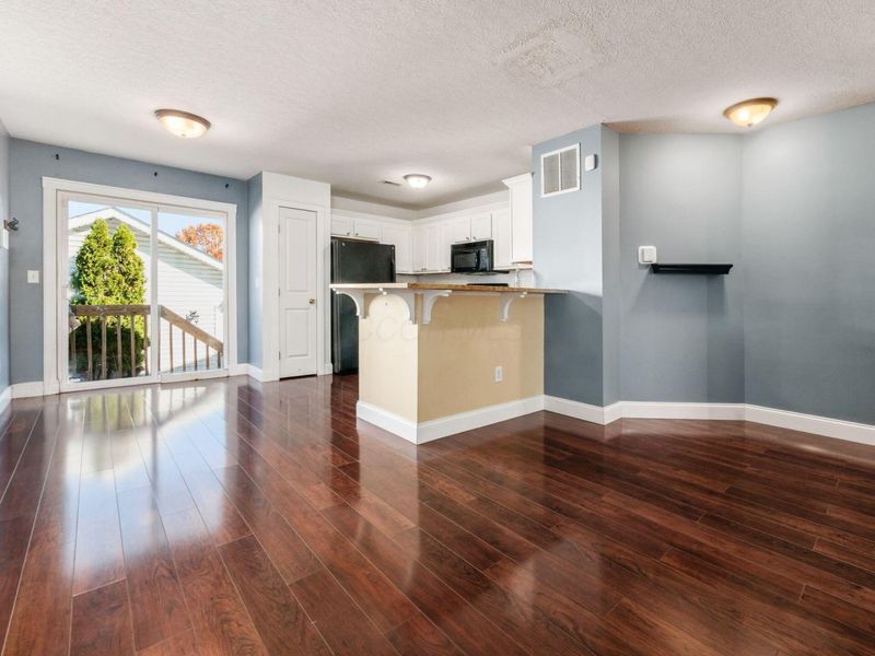 1024 Hartford Village Boulevard, Columbus, OH 43228 Photo 10