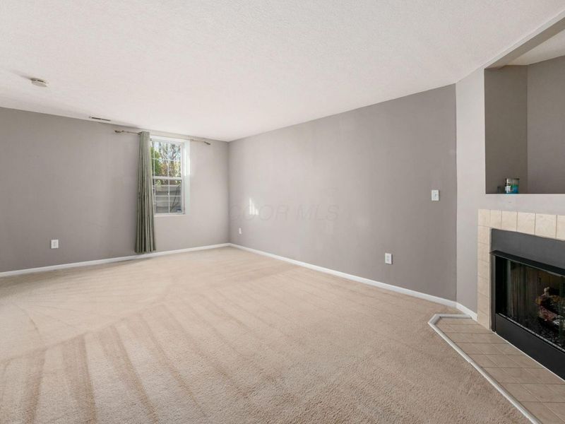 1024 Hartford Village Boulevard, Columbus, OH 43228 Photo 18