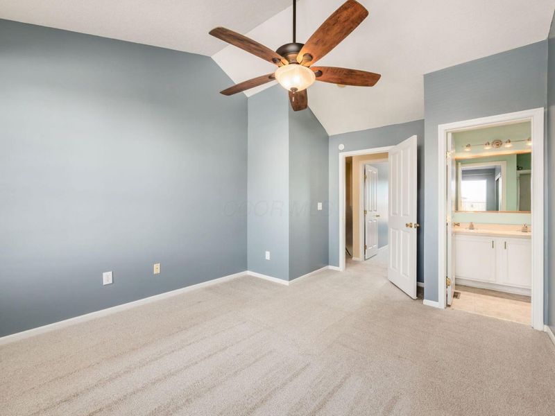 1024 Hartford Village Boulevard, Columbus, OH 43228 Photo 26