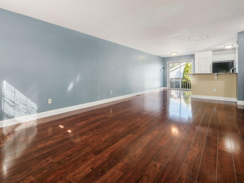 1024 Hartford Village Boulevard, Columbus, OH 43228 Photo 7