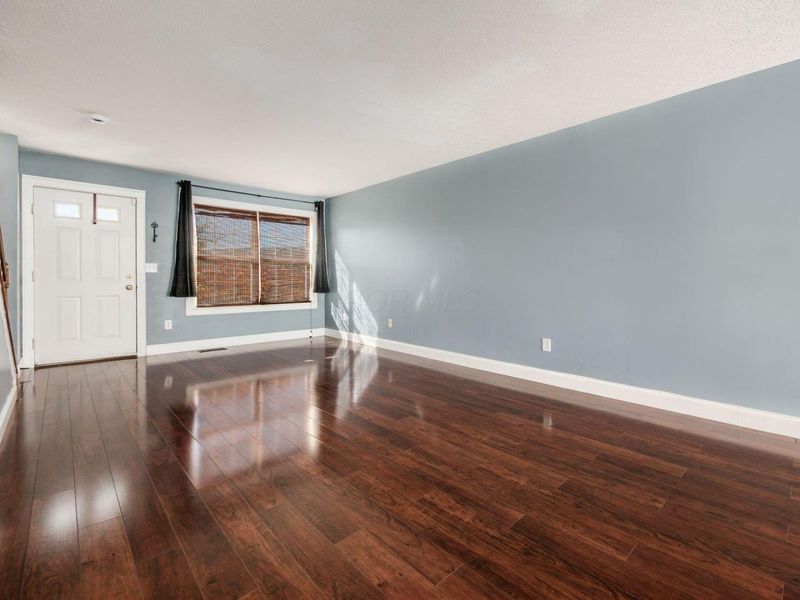 1024 Hartford Village Boulevard, Columbus, OH 43228 Photo 9