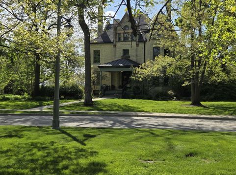 Main Photo