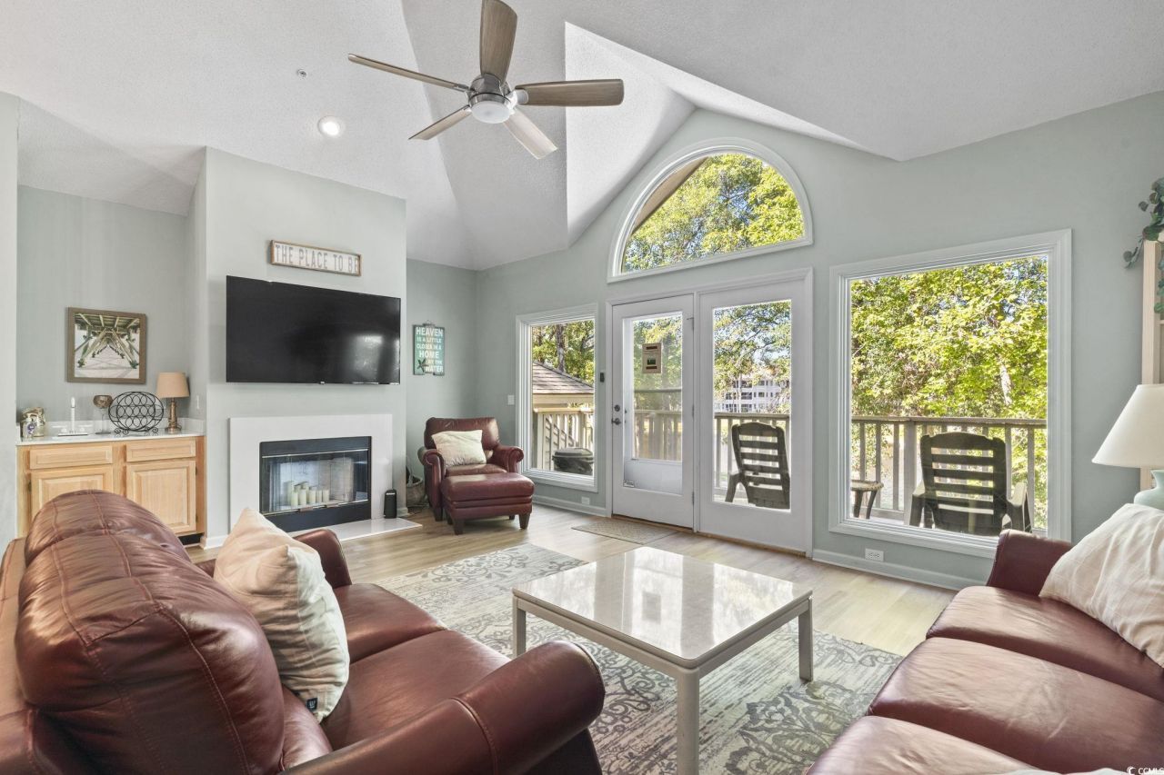 1221 Tidewater Dr. Photo 7