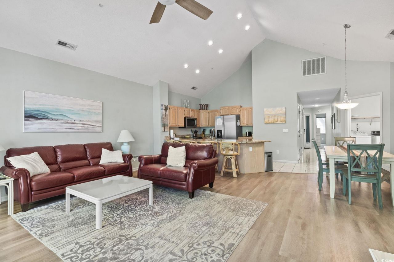 1221 Tidewater Dr. Photo 8