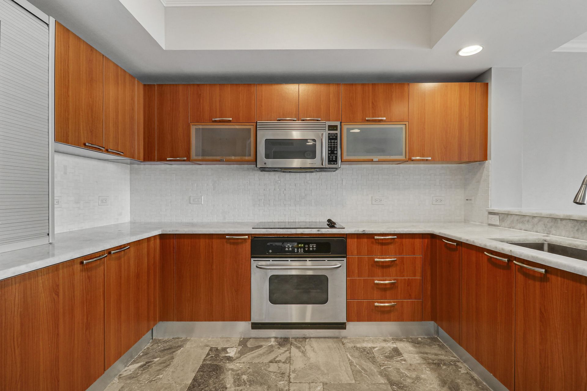 2650 Lake Shore Drive, Unit 1105, Riviera Beach, FL 33404 Photo