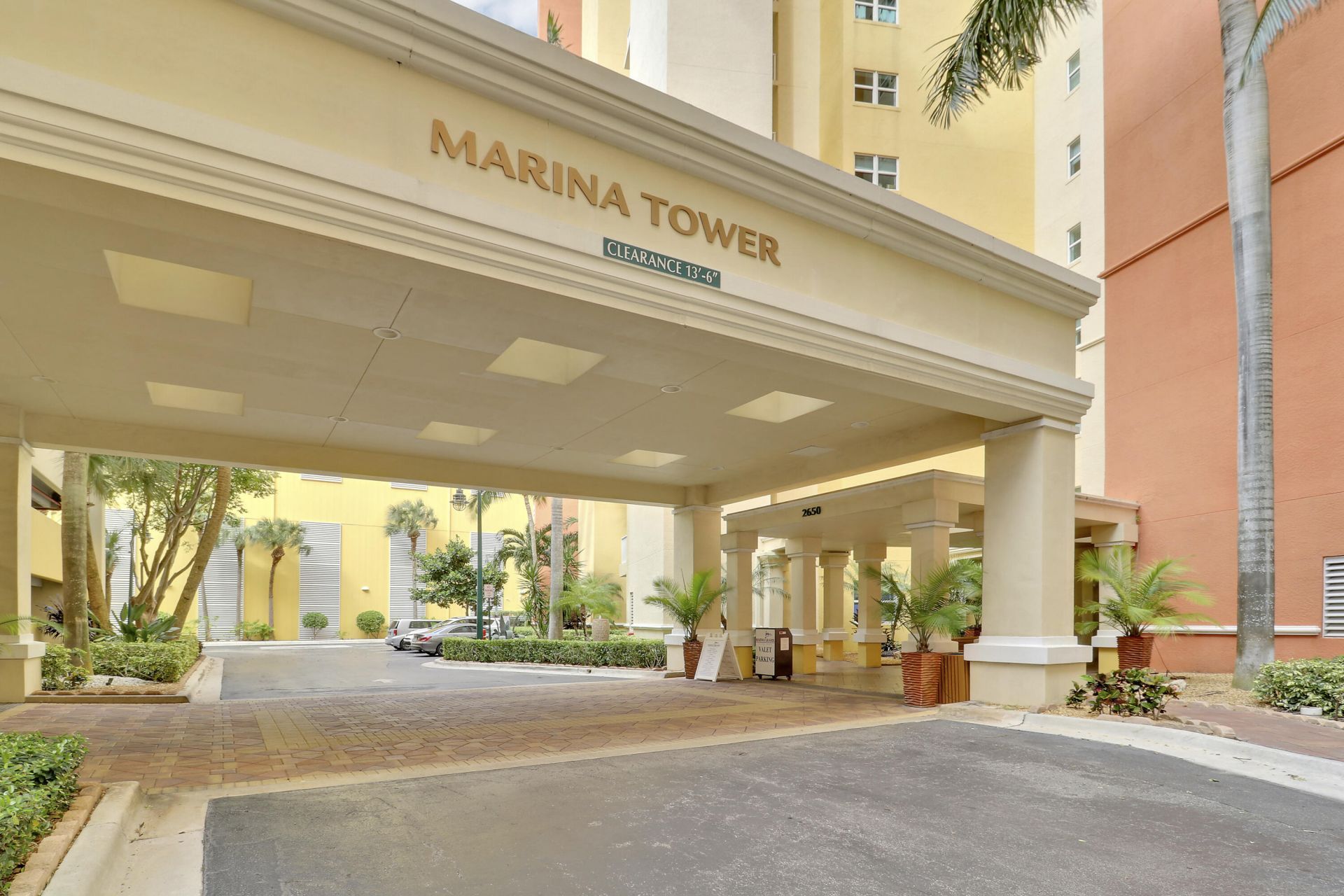 2650 Lake Shore Drive, Unit 1105, Riviera Beach, FL 33404 Photo