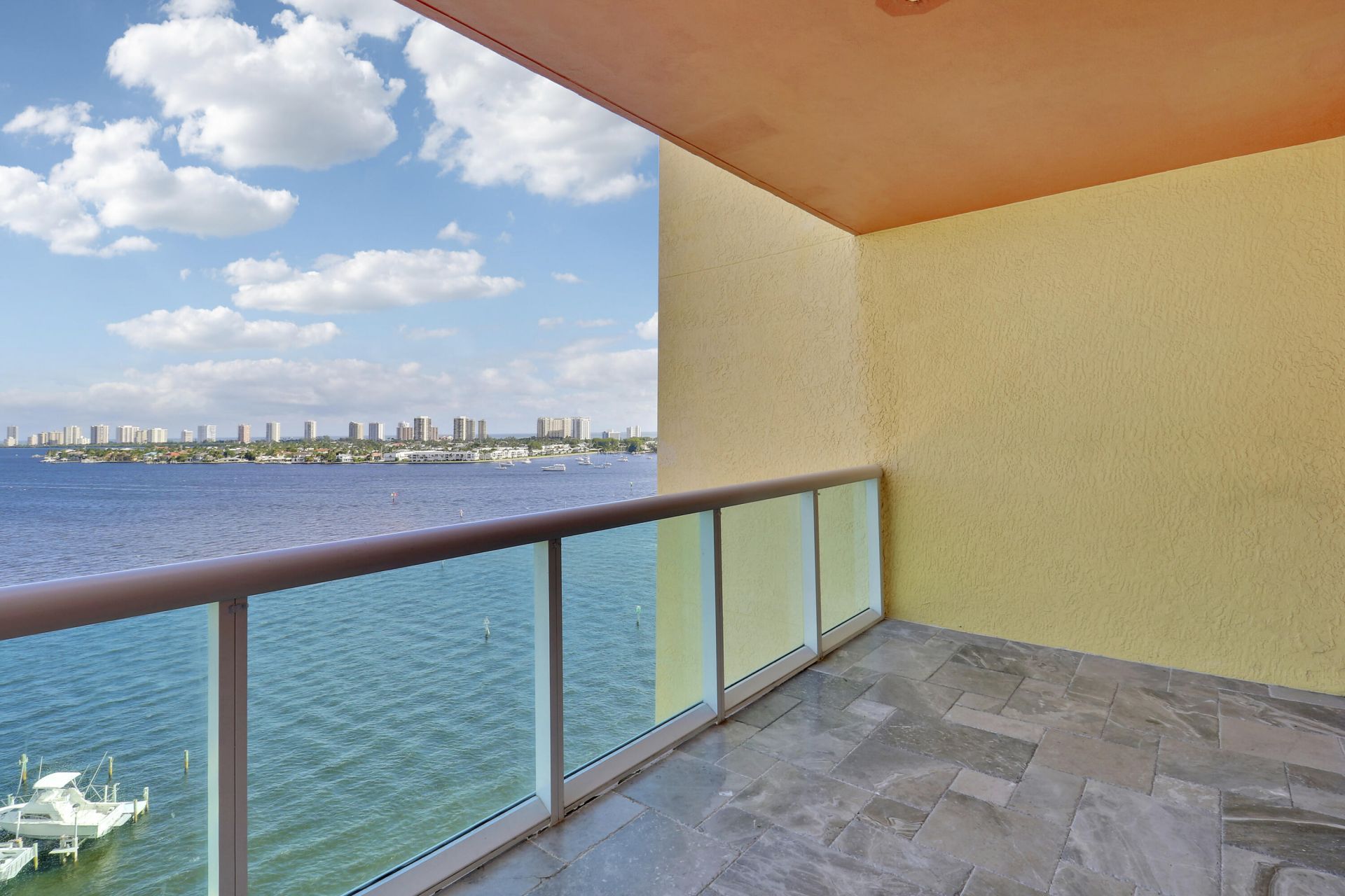 2650 Lake Shore Drive, Unit 1105, Riviera Beach, FL 33404 Photo