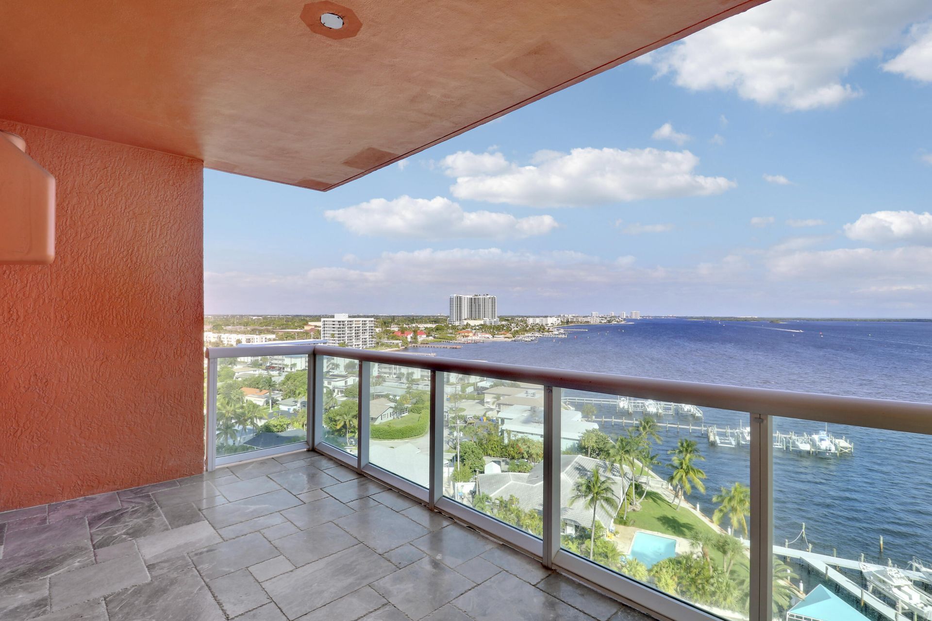 2650 Lake Shore Drive, Unit 1105, Riviera Beach, FL 33404 Photo