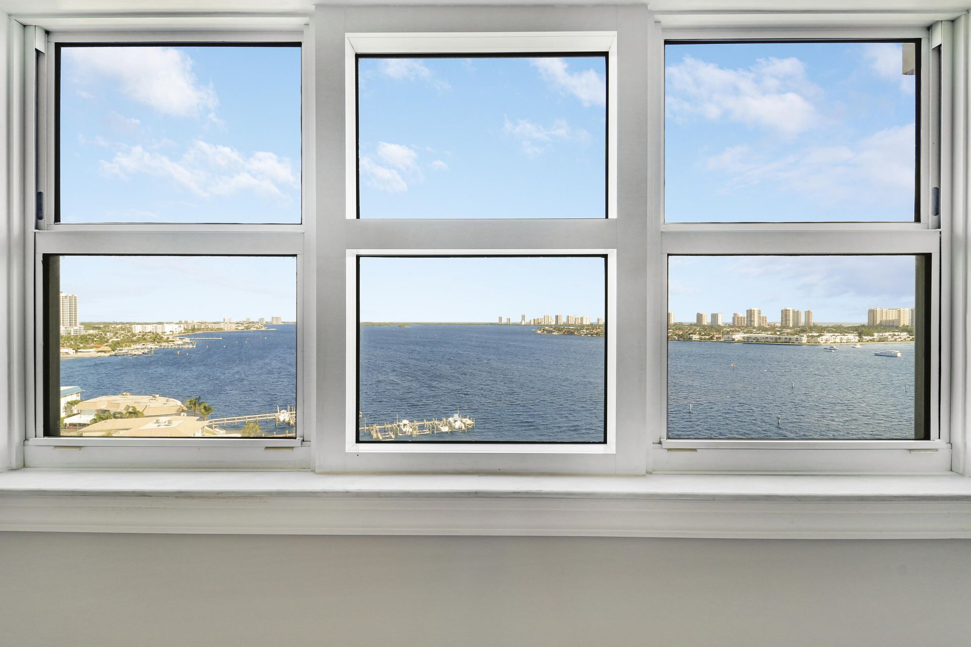 2650 Lake Shore Drive, Unit 1105, Riviera Beach, FL 33404 Photo