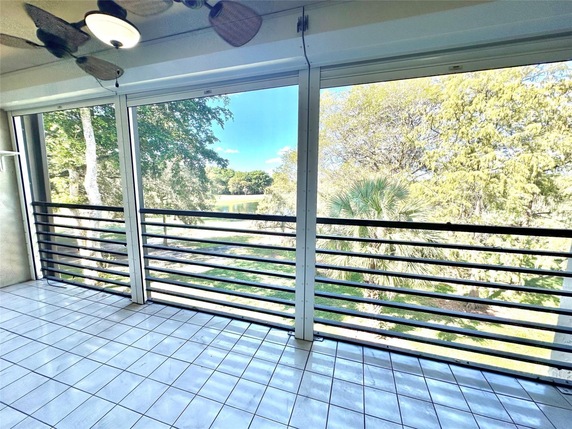 6701 N University Drive, Unit 310, Tamarac, FL 33321 Photo