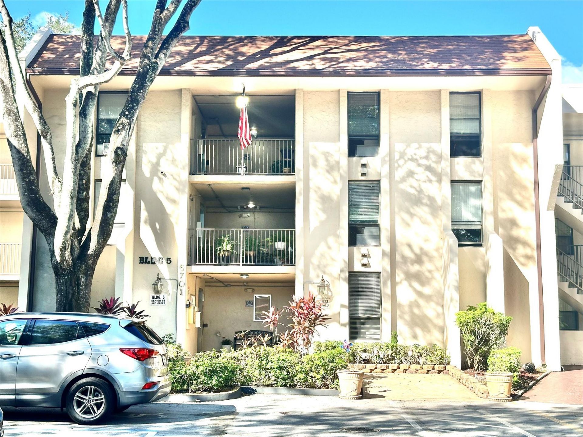 6701 N University Drive, Unit 310, Tamarac, FL 33321 Photo