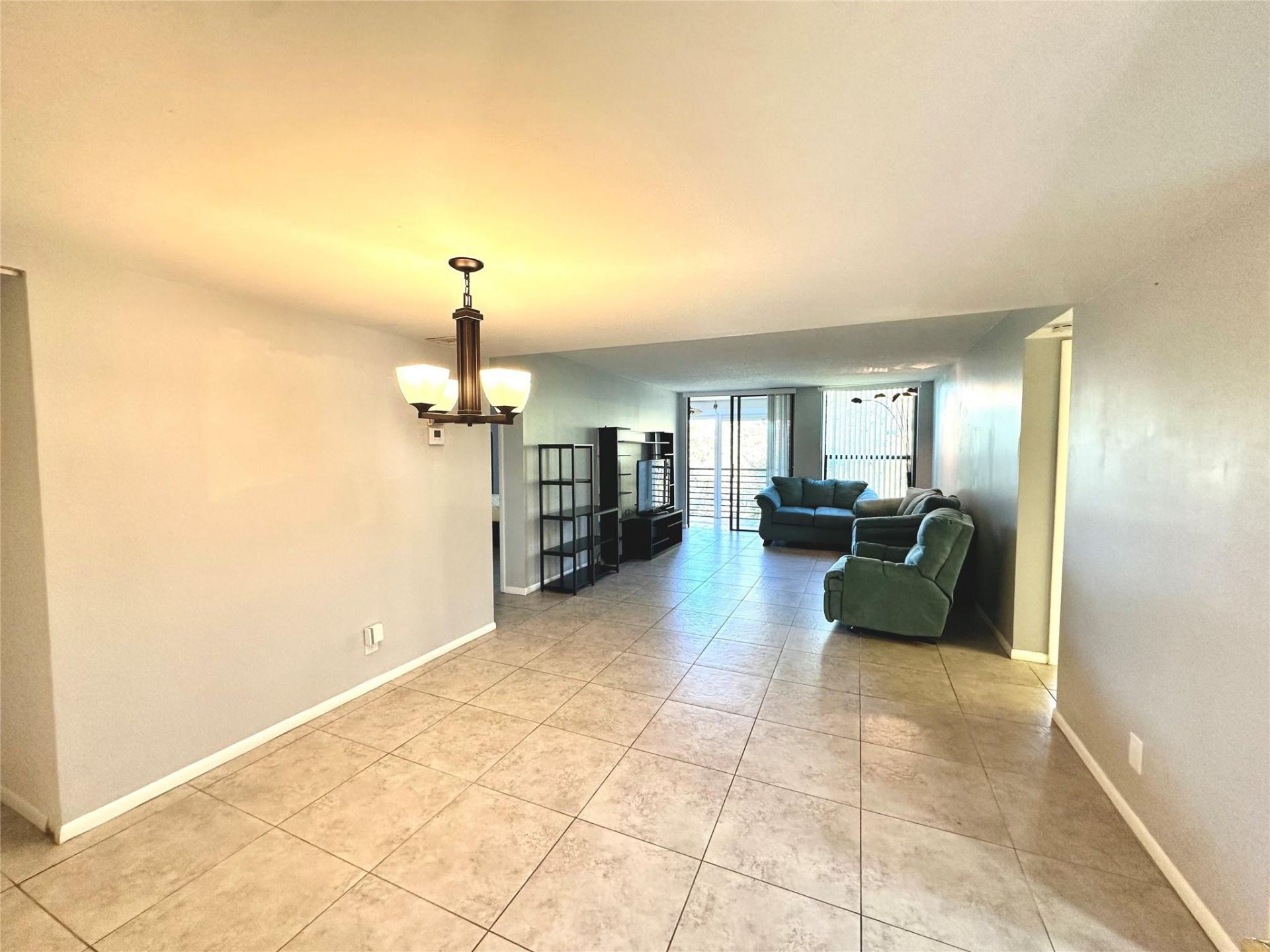 6701 N University Drive, Unit 310, Tamarac, FL 33321 Photo