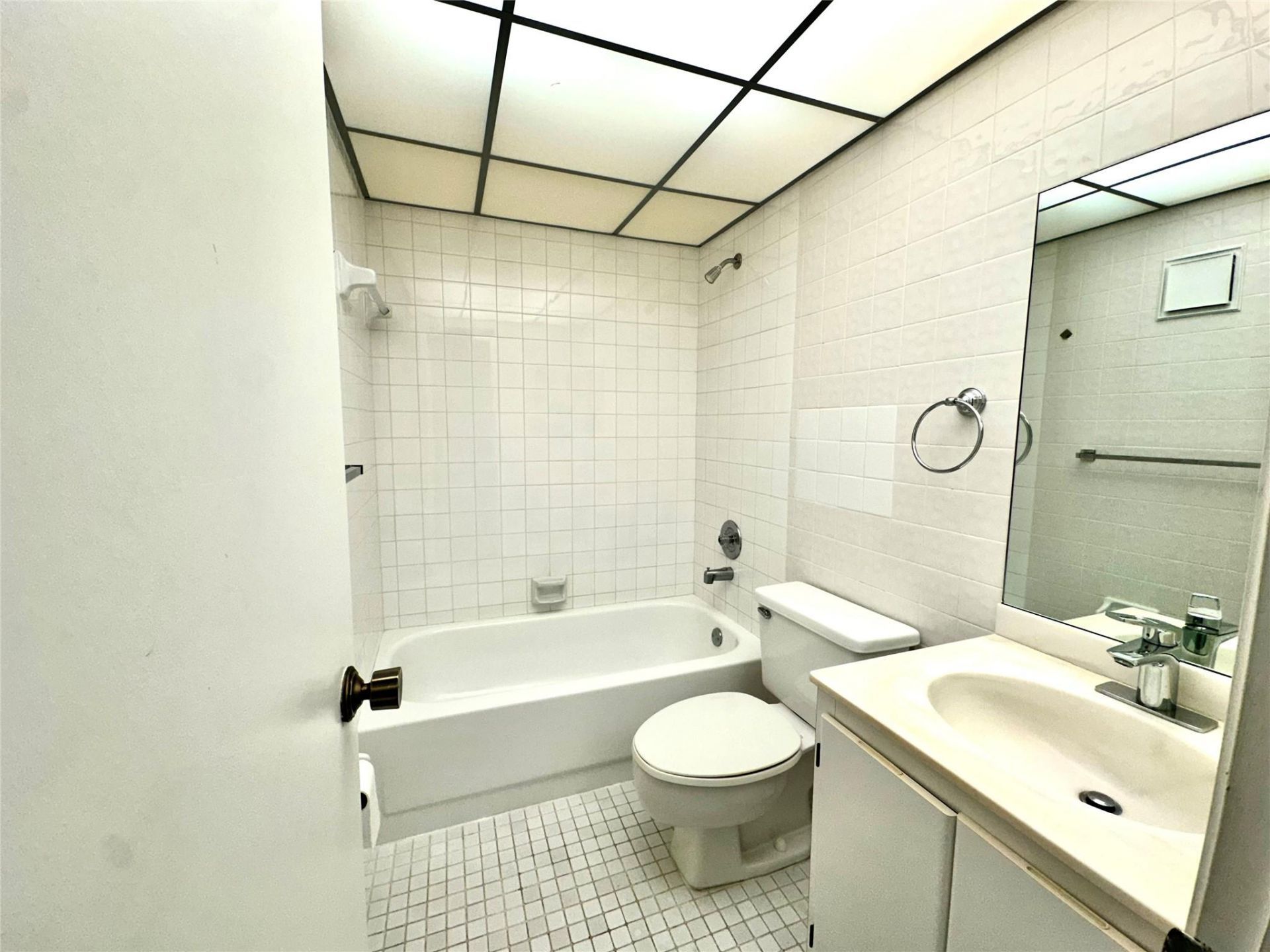 6701 N University Drive, Unit 310, Tamarac, FL 33321 Photo