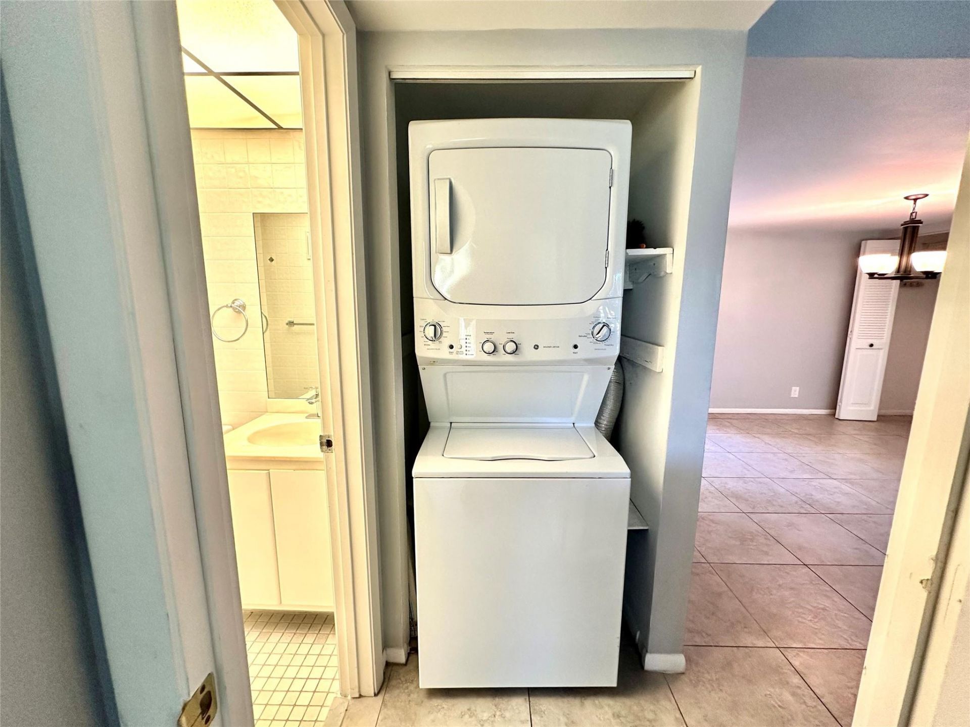 6701 N University Drive, Unit 310, Tamarac, FL 33321 Photo