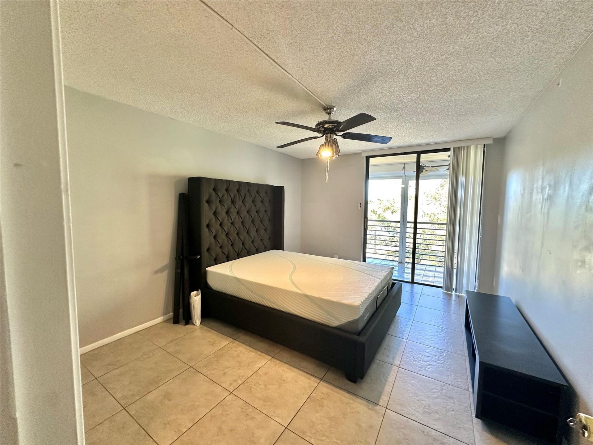 6701 N University Drive, Unit 310, Tamarac, FL 33321 Photo