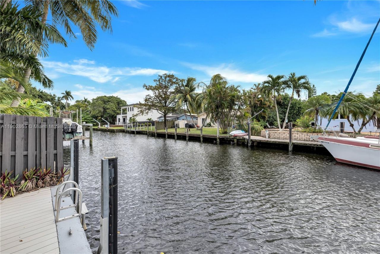 1608 SW 5th Ct, Fort Lauderdale, FL 33312 Photo