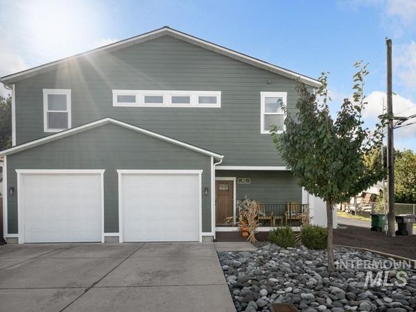 417 E E St, Moscow, ID 83843