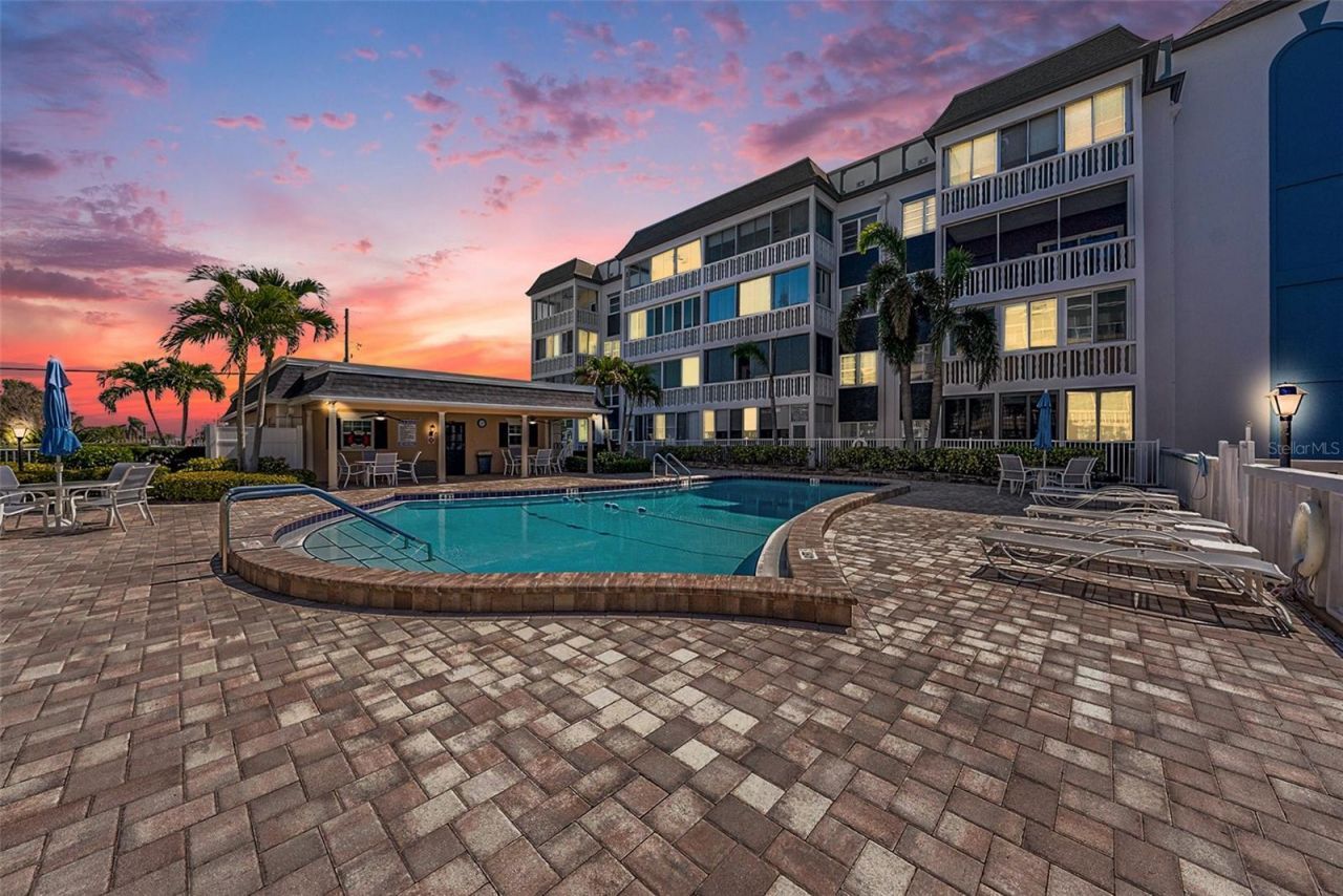 139 Bluff View Drive, Unit 105, Belleair Bluffs, FL 33770 Photo