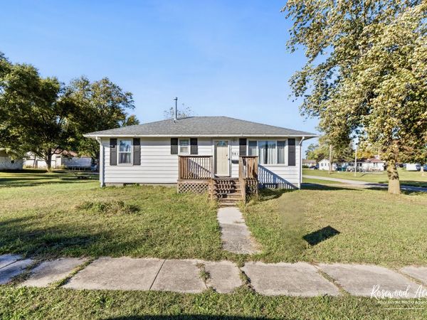 301 Donovan Street, Beaverville, IL 60912