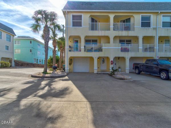 3733 Cardinal Boulevard, Unit 5, Daytona Beach Shores, FL 32118