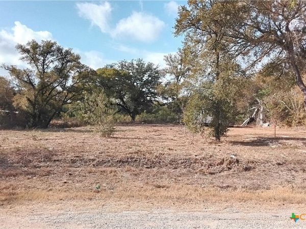 100 SW Blk 1st Avenue, Waelder, TX 78959