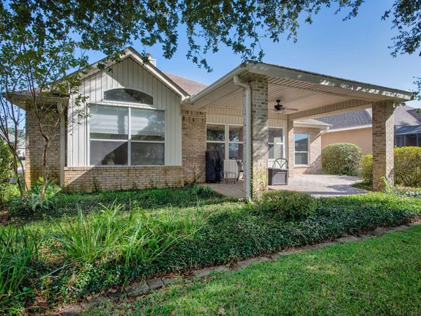 924 Shalimar Point Drive, Shalimar, FL 32579