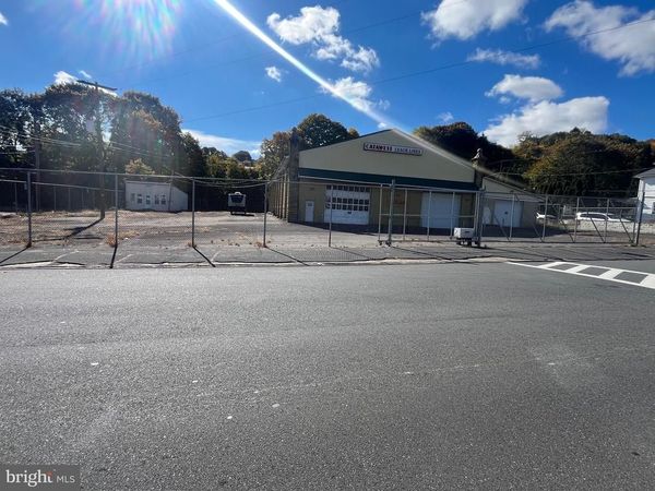 950 WEST ARCH, COAL TOWNSHIP, PA 17866