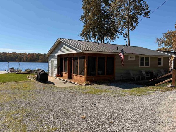 5439 W Warren Street, Silver Lake, IN 46982