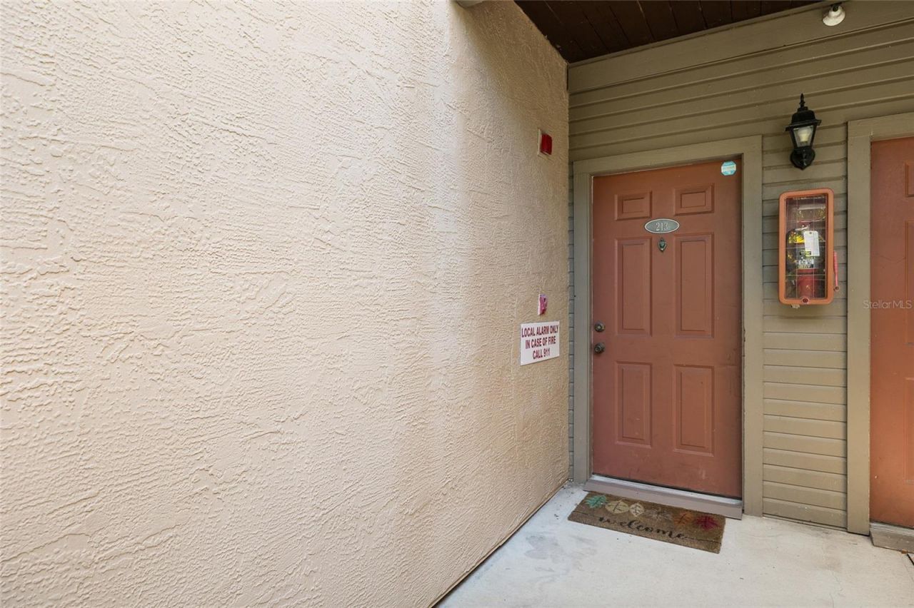 10263 Gandy Boulevard N, Unit 213, Saint Petersburg, FL 33702 Photo