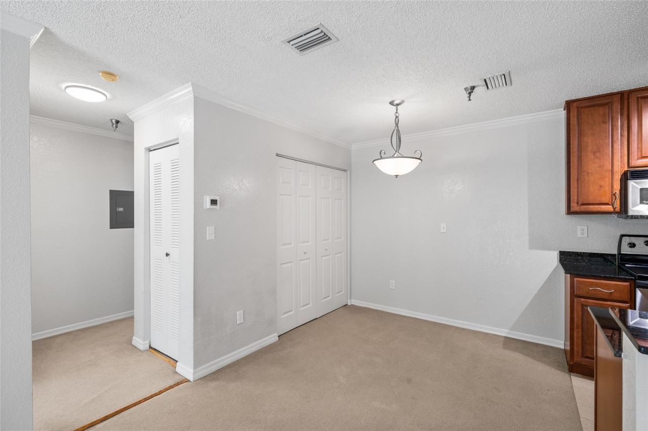 10263 Gandy Boulevard N, Unit 213, Saint Petersburg, FL 33702 Photo