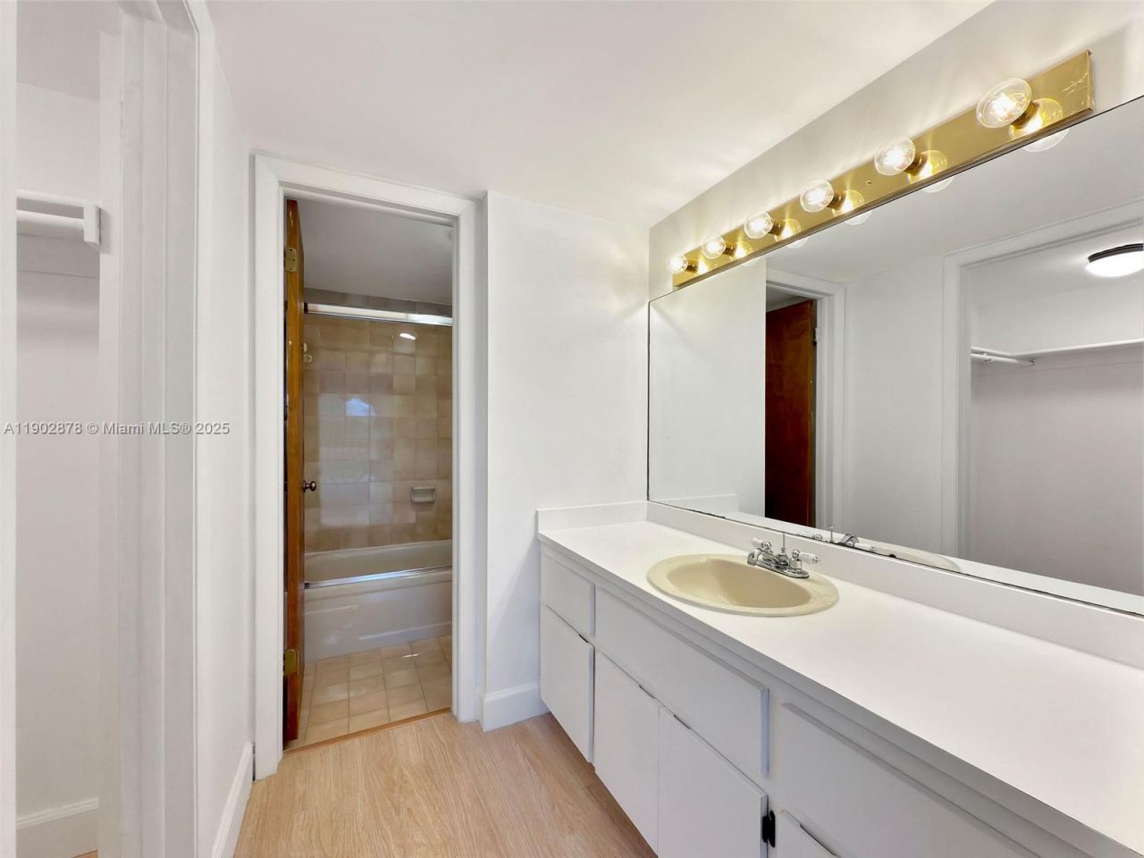 5201 Orduna Dr., Unit 15, Coral Gables, FL 33146 Photo