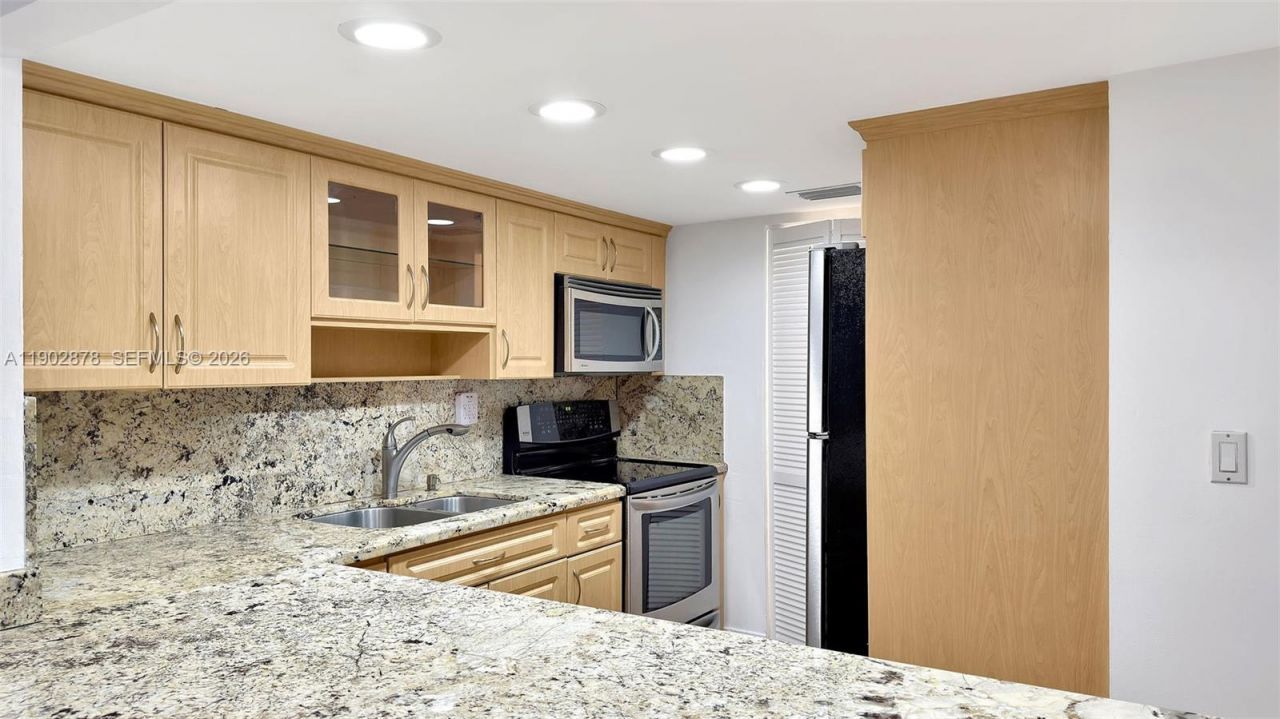 5201 Orduna Dr., Unit 15, Coral Gables, FL 33146 Photo