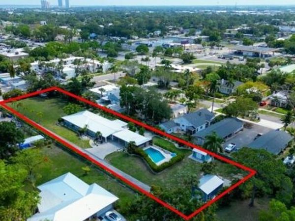 1862 Linhart AVE, FORT MYERS, FL 33901