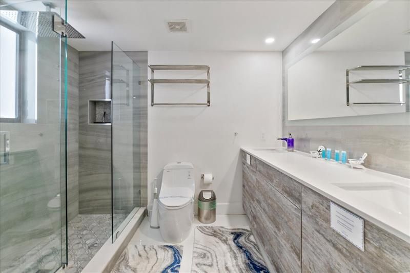 2911 N Ocean Dr, Hollywood, FL 33019 Photo