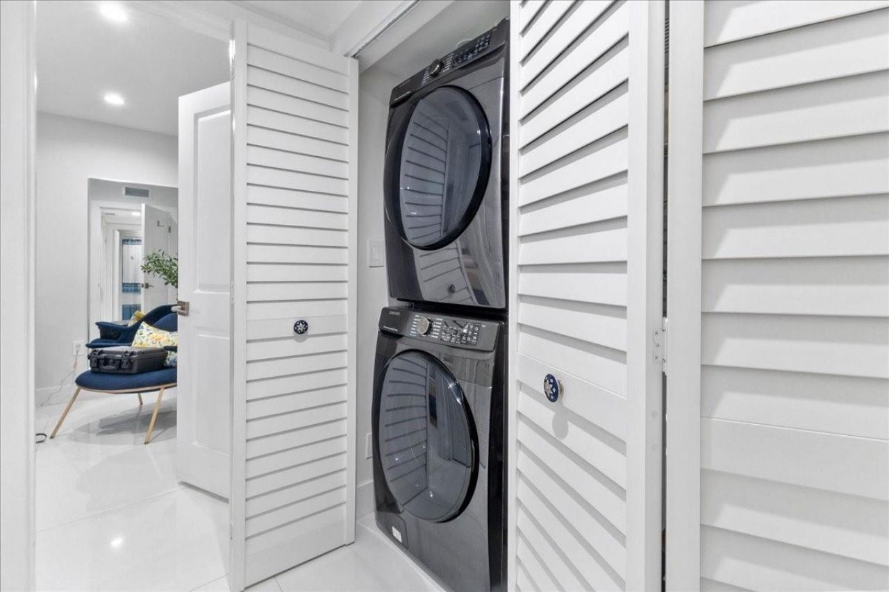 2911 N Ocean Drive, Hollywood, FL 33019 Photo