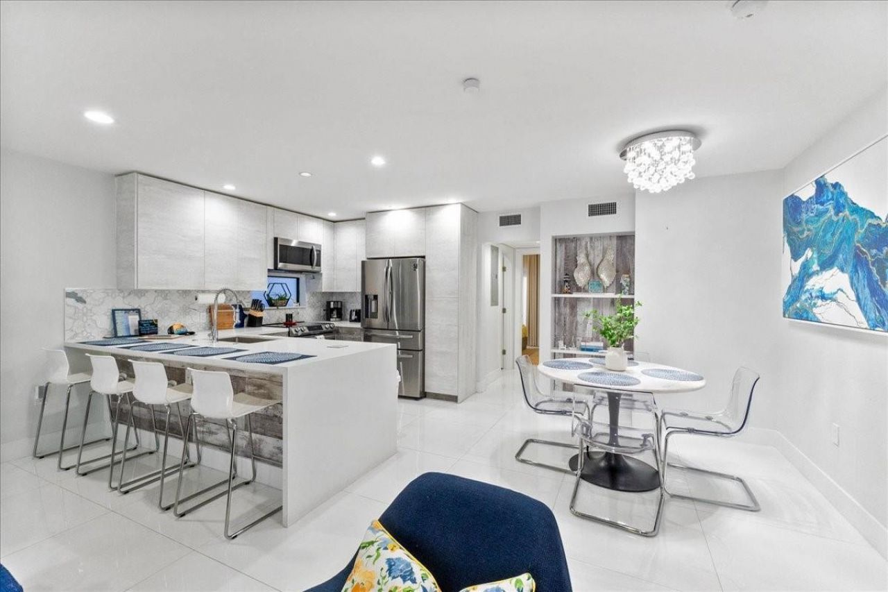 2911 N Ocean Drive, Hollywood, FL 33019 Photo