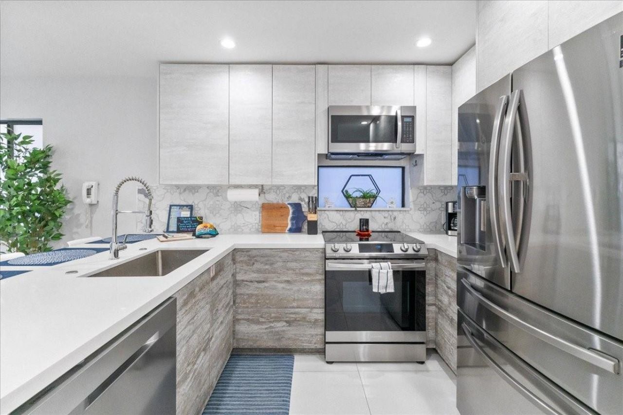 2911 N Ocean Drive, Hollywood, FL 33019 Photo