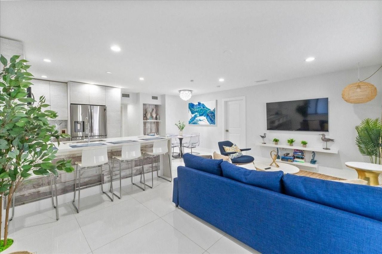 2911 N Ocean Drive, Hollywood, FL 33019 Photo