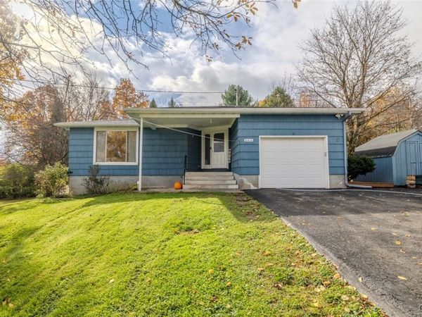 6414 Hedgerow Lane, Jamesville, NY 13078