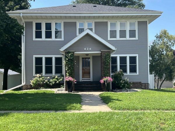 626 Harrison St, Remsen, IA 51050