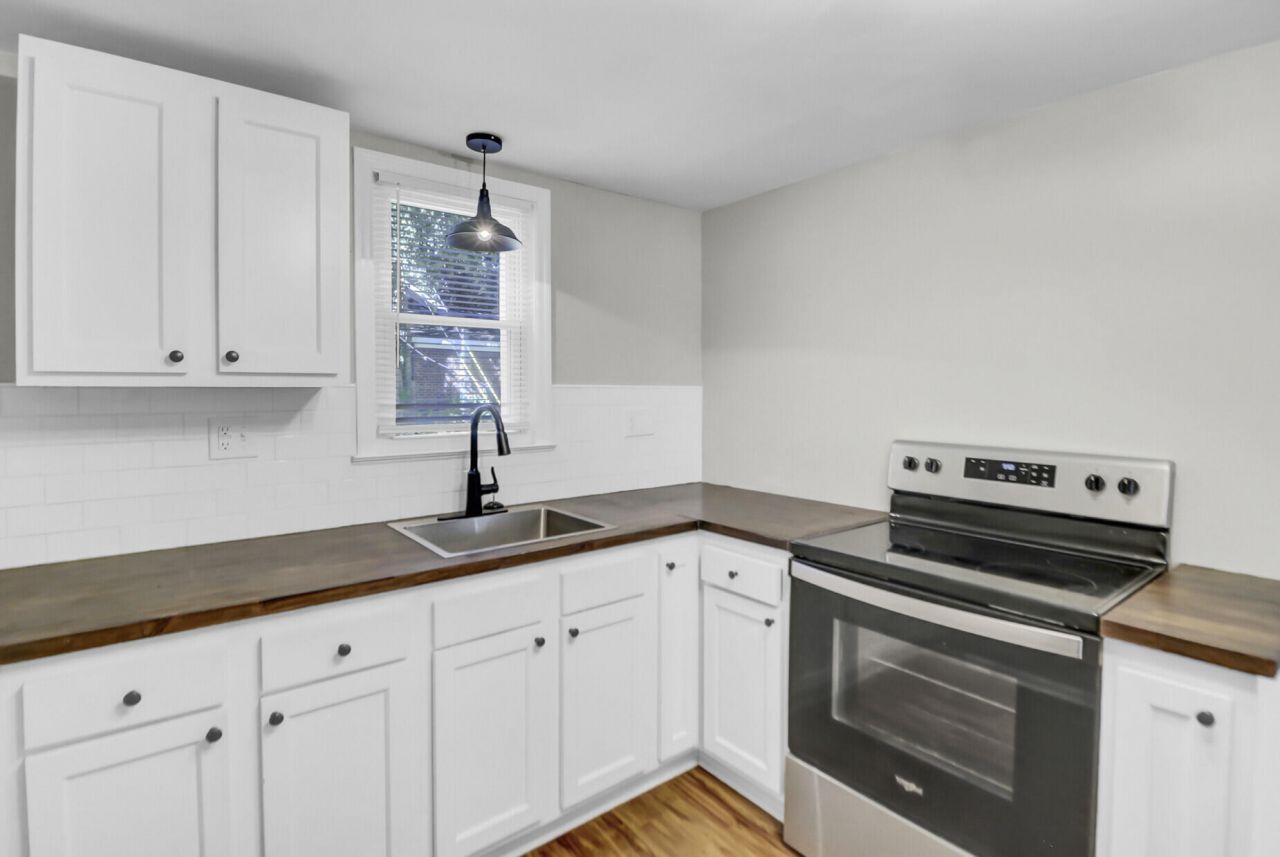 2021 Fremont Street Photo 10