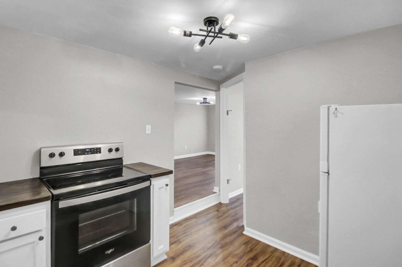 2021 Fremont Street Photo 11